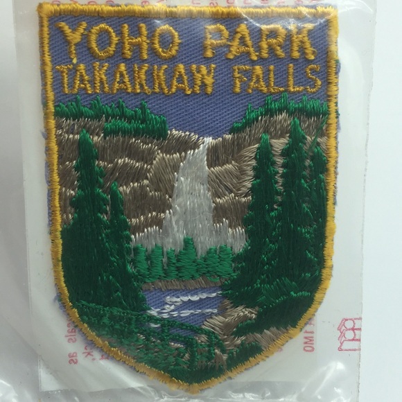 Yoho Park Takakkaw Falls Badge Patch Souvenir - Picture 6 of 6